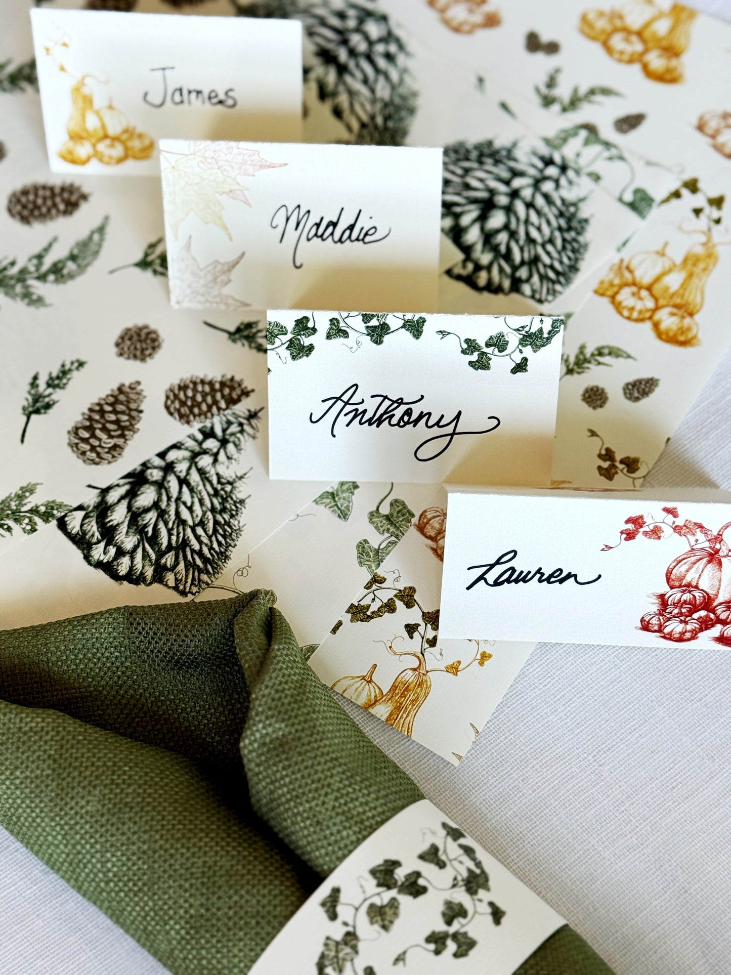 Pumpkins & Squash Place Cards – Double-sided Table Tents (Set of 12)