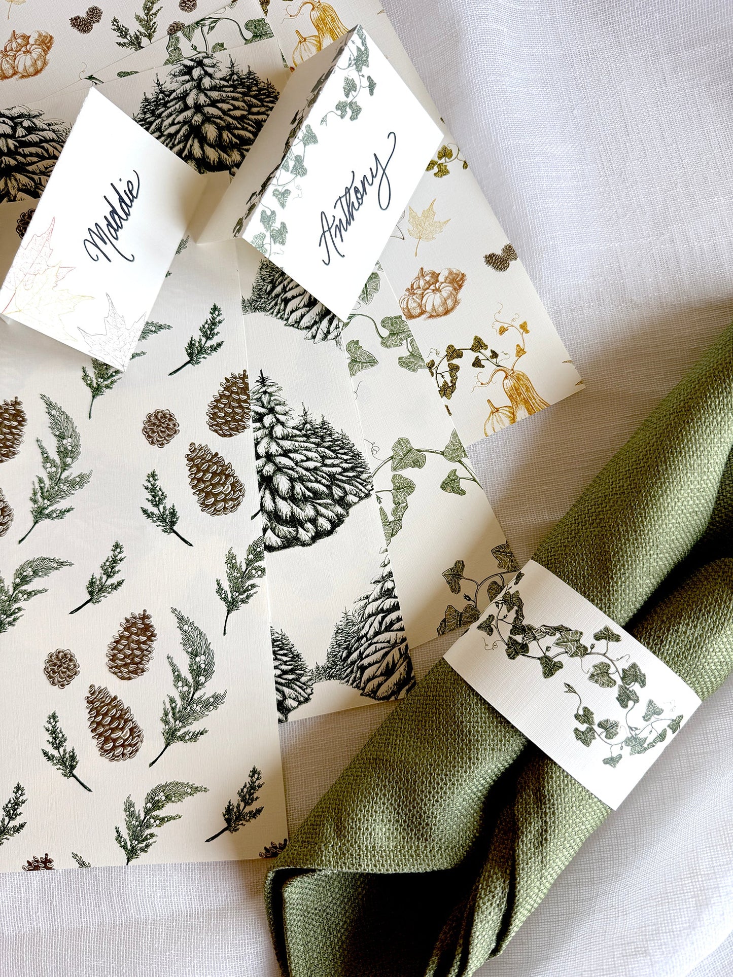 Vine Place Cards – Double-sided Table Tents (Set of 12)